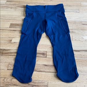 Athleta All In Capri. M Blue. Worn maybe 6 times